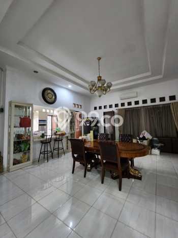 Jual Rumah Luas Elegan Dengan View Cantik di Kemang, Jakarta Selatan Jual Rumah Luas Elegan Dengan View Cantik di Kemang, Jakarta Selatan