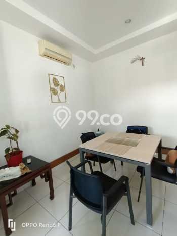 Rumah Elit LB 400m2 Siap Pakai Desain Elegan di Bintaro, Tangerang Selatan Rumah Elit LB 400m2 Siap Pakai Desain Elegan di Bintaro, Tangerang Selatan