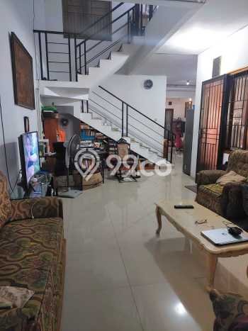 Jual Rumah Bagus Siap Huni LB 200m2 di Ciputat, Tangerang Selatan Jual Rumah Bagus Siap Huni LB 200m2 di Ciputat, Tangerang Selatan
