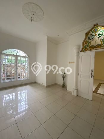 Dijual Rumah Premium dengan Fasilitas Sekitar Lengkap di Kebayoran Lama, Jakarta Selatan Dijual Rumah Premium dengan Fasilitas Sekitar Lengkap di Kebayoran Lama, Jakarta Selatan