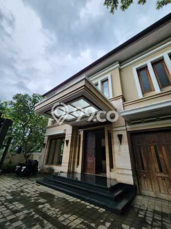 Hunian Super Mewah dengan Akses Paling Strategis di Pondok Indah, Jakarta Selatan Hunian Super Mewah dengan Akses Paling Strategis di Pondok Indah, Jakarta Selatan