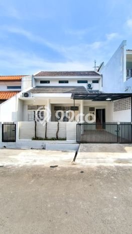 Rumah sewa siap huni 3 Kamar Tidur di Bintaro, Tangerang Selatan Rumah sewa siap huni 3 Kamar Tidur di Bintaro, Tangerang Selatan