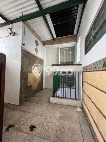 Rumah Luas Asri 4 KT Siap Pakai di Bintaro Tangerang Selatan Rumah Luas Asri 4 KT Siap Pakai di Bintaro Tangerang Selatan