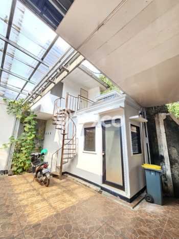 Jual Rumah Luas Elegan Dengan View Cantik di Kemang, Jakarta Selatan Jual Rumah Luas Elegan Dengan View Cantik di Kemang, Jakarta Selatan