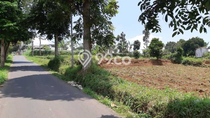 Lahan Kosong Dijual di Cimahi dengan Area 1450m2 Lahan Kosong Dijual di Cimahi dengan Area 1450m2