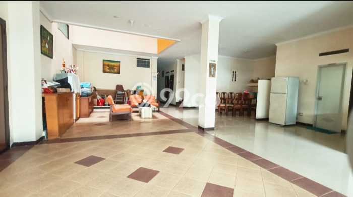 Rumah Mewah LB 976m2 Siap Huni Desain Elegan di Surya Sumantri, Bandung Rumah Mewah LB 976m2 Siap Huni Desain Elegan di Surya Sumantri, Bandung