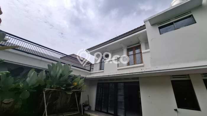 Rumah Luxury Modern Tanpa Renovasi di Kota Baru Parahyangan Bandung Rumah Luxury Modern Tanpa Renovasi di Kota Baru Parahyangan Bandung