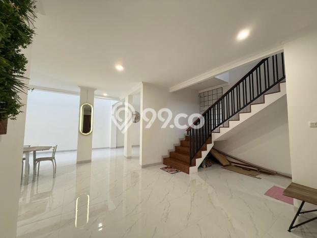 Rumah Sewa Jakarta Barat LT 144m2 LB 200m2 Area Permata Buana Rumah Sewa Jakarta Barat LT 144m2 LB 200m2 Area Permata Buana