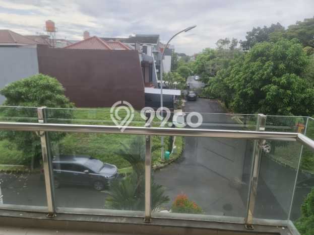 Hunian Mewah LB 300m2 Siap Pakai Desain Elegan di Permata Buana, Jakarta Barat Hunian Mewah LB 300m2 Siap Pakai Desain Elegan di Permata Buana, Jakarta Barat