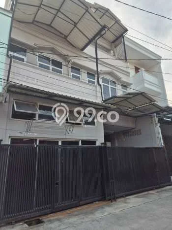 Ready to Use! Luxury House LT 149m2 Desain Elegan di Jelambar Ready to Use! Luxury House LT 149m2 Desain Elegan di Jelambar