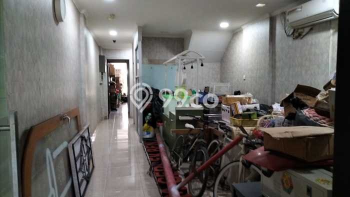 Disewakan Ruko di Pusat Kota Jakarta Barat Ramai Strategis Disewakan Ruko di Pusat Kota Jakarta Barat Ramai Strategis