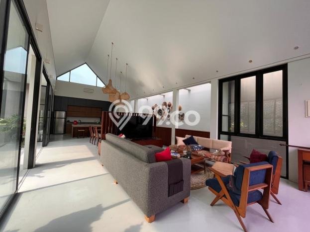 Jual Rumah Luas Elegan Dengan View Cantik di Sunrise Garden, Jakarta Barat Jual Rumah Luas Elegan Dengan View Cantik di Sunrise Garden, Jakarta Barat