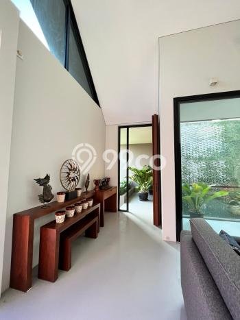 Jual Rumah Luas Elegan Dengan View Cantik di Sunrise Garden, Jakarta Barat Jual Rumah Luas Elegan Dengan View Cantik di Sunrise Garden, Jakarta Barat