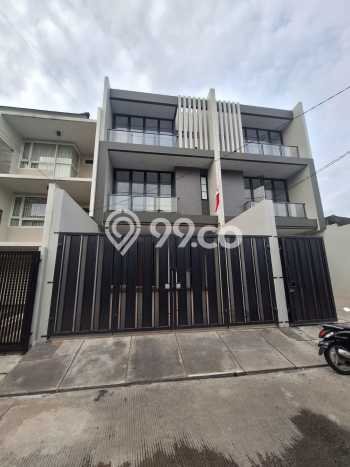 Rumah Luxury Modern Tanpa Renovasi di Sunrise Garden Jakarta Barat Rumah Luxury Modern Tanpa Renovasi di Sunrise Garden Jakarta Barat