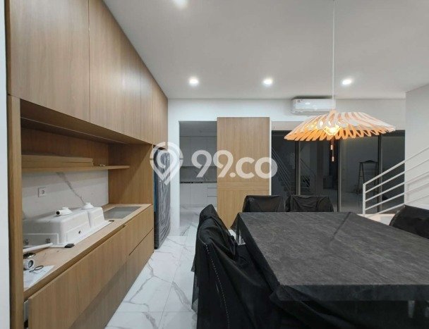 Rumah Luxury Modern Tanpa Renovasi di Taman Ratu Jakarta Barat Rumah Luxury Modern Tanpa Renovasi di Taman Ratu Jakarta Barat