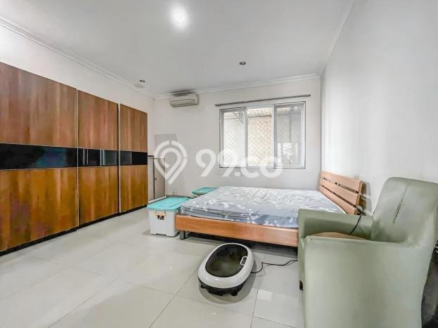 Hunian Mewah LB 300m2 Siap Pakai Desain Elegan di Permata Buana, Jakarta Barat Hunian Mewah LB 300m2 Siap Pakai Desain Elegan di Permata Buana, Jakarta Barat