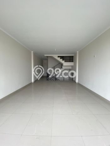 Ruko Dijual di Prime Area Jakarta Barat Luas 177m2 Ruko Dijual di Prime Area Jakarta Barat Luas 177m2