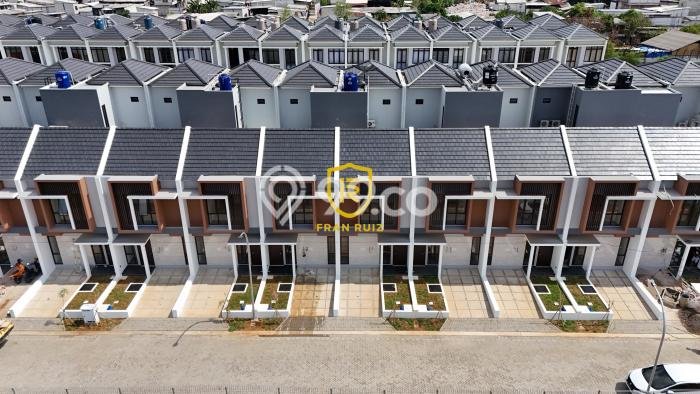 Rumah di Daan Mogot, Lingkungan Strategis, 2 KT Rumah di Daan Mogot, Lingkungan Strategis, 2 KT
