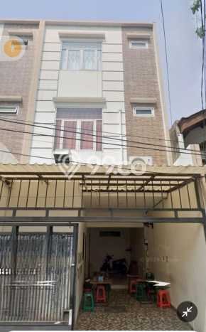 PRIME AREA! Rumah kawasan Duri Kepa, 3 KT, Lingkungan Elite, Luas 104m² Bangunan 188m² PRIME AREA! Rumah kawasan Duri Kepa, 3 KT, Lingkungan Elite, Luas 104m² Bangunan 188m²