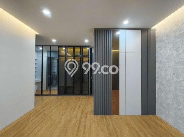 Rumah Luxury Modern Tanpa Renovasi di Taman Ratu Jakarta Barat Rumah Luxury Modern Tanpa Renovasi di Taman Ratu Jakarta Barat