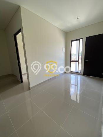 Jual Rumah Eksklusif 2 KT di Daan Mogot, Jakarta Barat Jual Rumah Eksklusif 2 KT di Daan Mogot, Jakarta Barat