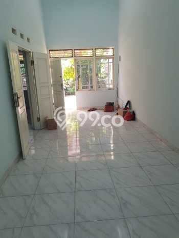 Rumah Strategis dengan 2 Kamar Tidur dan 2 Kamar Mandi di Kawasan Harapan Indah, Bekasi Rumah Strategis dengan 2 Kamar Tidur dan 2 Kamar Mandi di Kawasan Harapan Indah, Bekasi