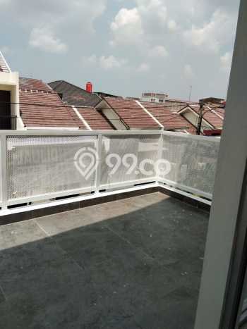 Rumah Nyaman area Harapan Indah, Bekasi, Luas 90m² LB 150m² Rumah Nyaman area Harapan Indah, Bekasi, Luas 90m² LB 150m²