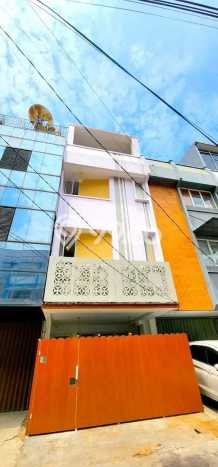 KESEMPATAN TERBAIK! Tersedia KPR Rumah Modern lokasi Harmoni, Jakarta Pusat, Luas 71m² Bangunan 280m² KESEMPATAN TERBAIK! Tersedia KPR Rumah Modern lokasi Harmoni, Jakarta Pusat, Luas 71m² Bangunan 280m²