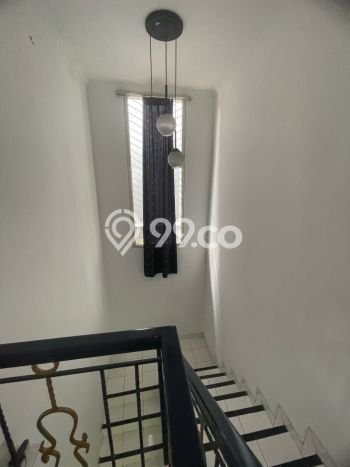 Rumah Mewah LB 240m2 Siap Pakai Desain Elegan di Lippo Karawaci, Tangerang Rumah Mewah LB 240m2 Siap Pakai Desain Elegan di Lippo Karawaci, Tangerang