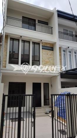 For Sale Hunian Rumah Terawat 3 KT di Taman Ratu, Jakarta Barat For Sale Hunian Rumah Terawat 3 KT di Taman Ratu, Jakarta Barat