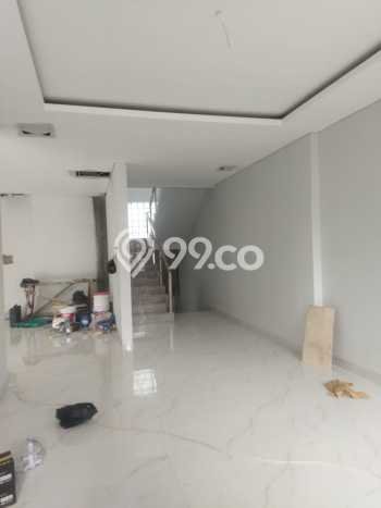 Jual Rumah Luas Megah Dengan View Eksklusif di Pondok Labu, Jakarta Selatan Jual Rumah Luas Megah Dengan View Eksklusif di Pondok Labu, Jakarta Selatan