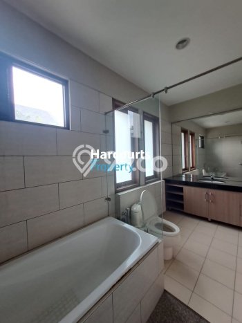 Hunian 4 Kamar Lengkap Disewakan di Kebayoran Baru Harga Kompetitif Hunian 4 Kamar Lengkap Disewakan di Kebayoran Baru Harga Kompetitif
