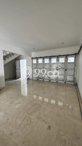 Rumah Elit Modern Siap Huni di Joglo Jakarta Barat Rumah Elit Modern Siap Huni di Joglo Jakarta Barat