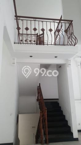Dijual Rumah Mewah Exclusive di Kembangan, Jakarta Barat Dijual Rumah Mewah Exclusive di Kembangan, Jakarta Barat