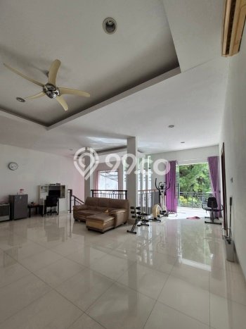 Dijual Rumah Premium dengan Fasilitas Sekitar Komplit di BSD, Tangerang Selatan Dijual Rumah Premium dengan Fasilitas Sekitar Komplit di BSD, Tangerang Selatan