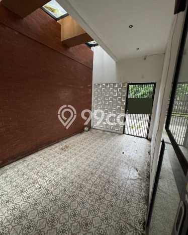 Disewakan! Rumah 3 Kamar Tidur &
2 Kamar Mandi di Gading Serpong, Tangerang Disewakan! Rumah 3 Kamar Tidur &
2 Kamar Mandi di Gading Serpong, Tangerang
