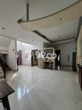 Dijual Rumah Premium dengan Fasilitas Sekitar Komplit di BSD, Tangerang Selatan Dijual Rumah Premium dengan Fasilitas Sekitar Komplit di BSD, Tangerang Selatan