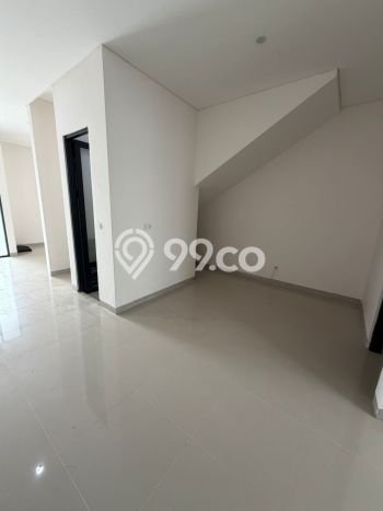 Rumah Luas Asri 4 KT Siap Pakai di Pondok Tjandra Sidoarjo Rumah Luas Asri 4 KT Siap Pakai di Pondok Tjandra Sidoarjo