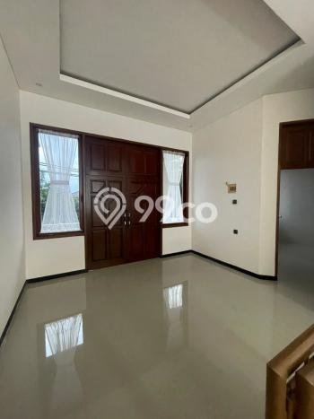 Rumah Elit LB 400m2 Siap Pakai Desain Elegan di Dharma Husada, Surabaya Rumah Elit LB 400m2 Siap Pakai Desain Elegan di Dharma Husada, Surabaya