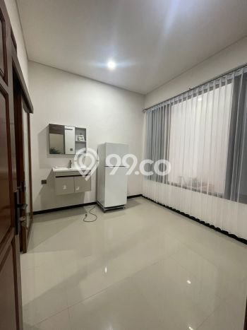 Rumah Elit LB 400m2 Siap Pakai Desain Elegan di Dharma Husada, Surabaya Rumah Elit LB 400m2 Siap Pakai Desain Elegan di Dharma Husada, Surabaya