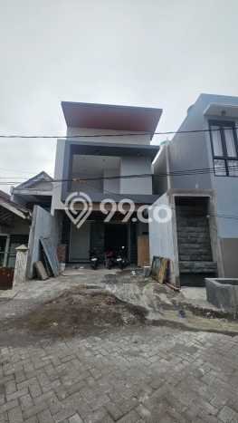 Hunian Mewah LB 170m2 Siap Huni Desain Elegan di Manyar, Surabaya Hunian Mewah LB 170m2 Siap Huni Desain Elegan di Manyar, Surabaya