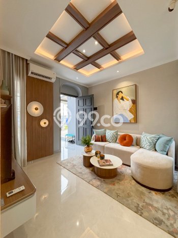 Jual Rumah Eksklusif 5 KT di Grand Wisata, Bekasi Jual Rumah Eksklusif 5 KT di Grand Wisata, Bekasi