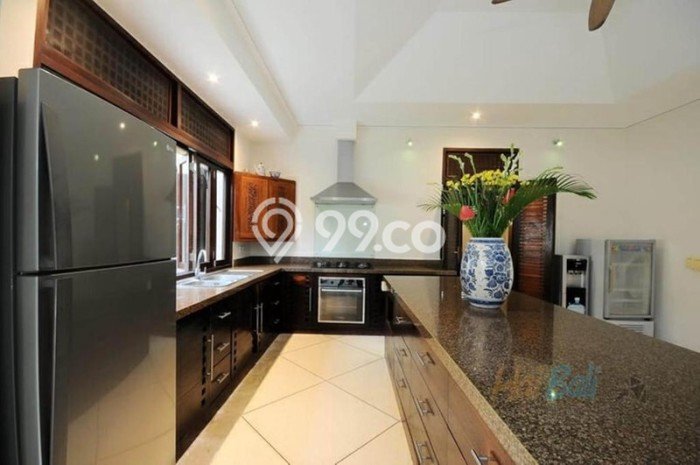 Vila Kawasan , Luas 2100m2m², Lokasi Premium Vila Kawasan , Luas 2100m2m², Lokasi Premium