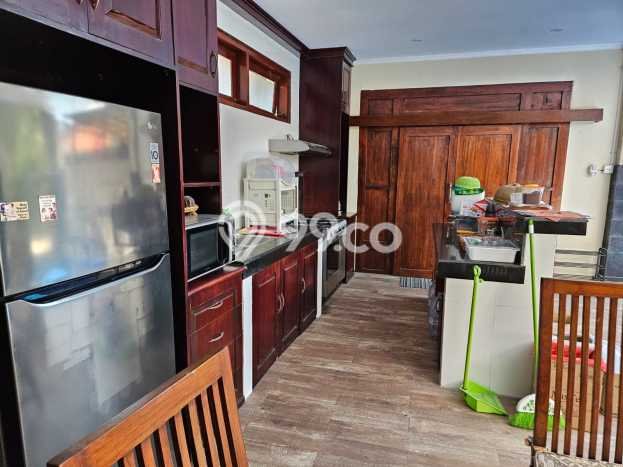 Vila Strategis Kawasan , Luas 400m2m², Harganya Bersaing Vila Strategis Kawasan , Luas 400m2m², Harganya Bersaing
