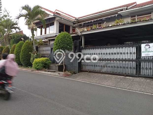 Rumah Elit Modern Tanpa Renovasi di Geger Kalong Bandung Rumah Elit Modern Tanpa Renovasi di Geger Kalong Bandung