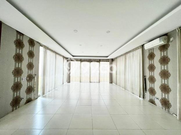 Dijual Rumah Luas Elegan Dengan View Eksklusif di Kota Baru Parahyangan, Bandung Dijual Rumah Luas Elegan Dengan View Eksklusif di Kota Baru Parahyangan, Bandung