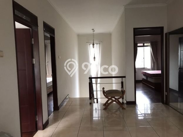 HOT DEAL! Rumah di Kota Baru Parahyangan, 4 KT, Area Strategis, LT 300m² LB 280m² HOT DEAL! Rumah di Kota Baru Parahyangan, 4 KT, Area Strategis, LT 300m² LB 280m²