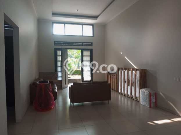 Rumah sewa siap pakai 4 Kamar Tidur di Kota Baru Parahyangan, Bandung Rumah sewa siap pakai 4 Kamar Tidur di Kota Baru Parahyangan, Bandung