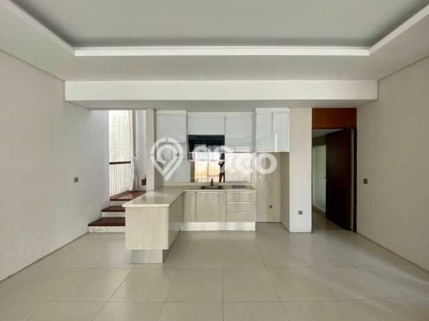 Dijual Rumah Luas Elegan Dengan View Eksklusif di Kota Baru Parahyangan, Bandung Dijual Rumah Luas Elegan Dengan View Eksklusif di Kota Baru Parahyangan, Bandung