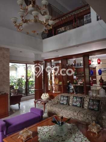 Rumah Elit Modern Tanpa Renovasi di Geger Kalong Bandung Rumah Elit Modern Tanpa Renovasi di Geger Kalong Bandung